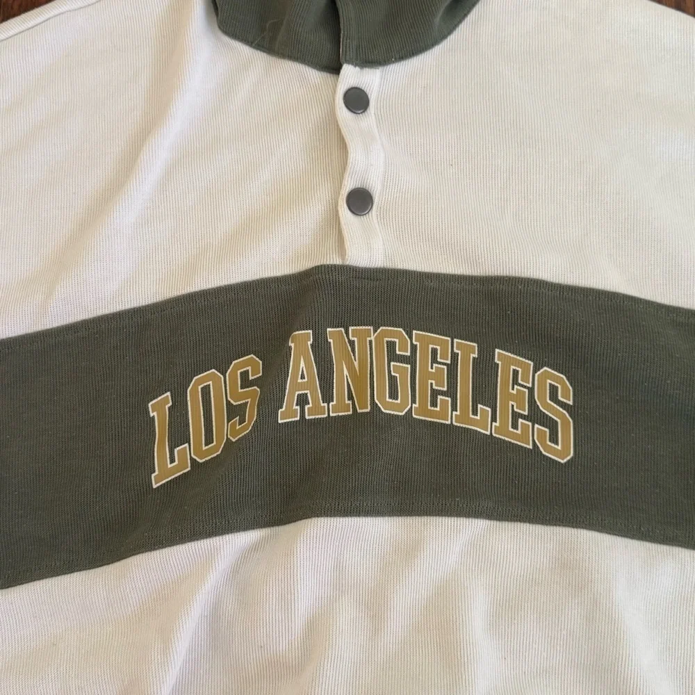 Forever 21 Los Angeles Graphic Rugby Pullover in Green/White | size Medium